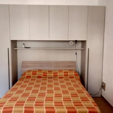 Pinna Gialla Couette-café Furnari