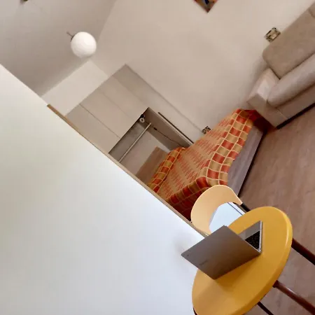 Pinna Gialla Bed & Breakfast Furnari
